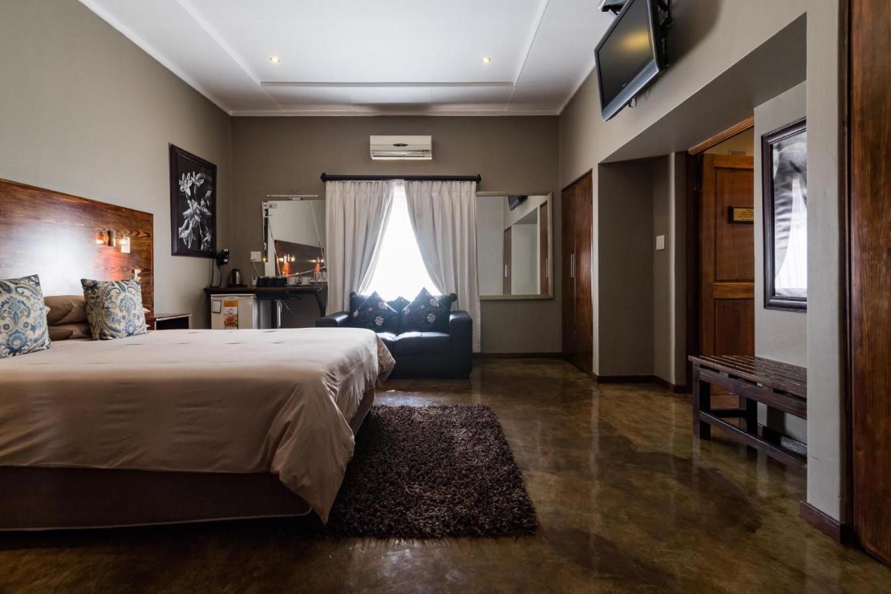 About Guest Lodge Pretoria-Noord Extérieur photo